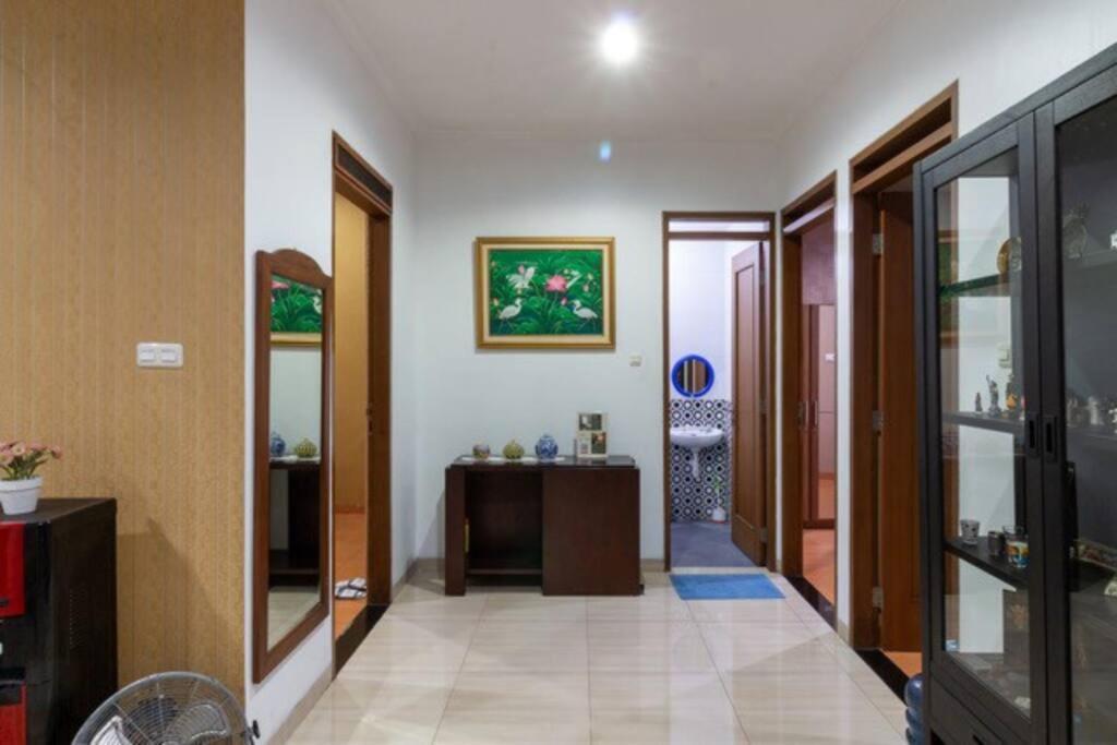 Spacious, White-Villa Belgareti @Kiara Condong Бандунг Екстериор снимка