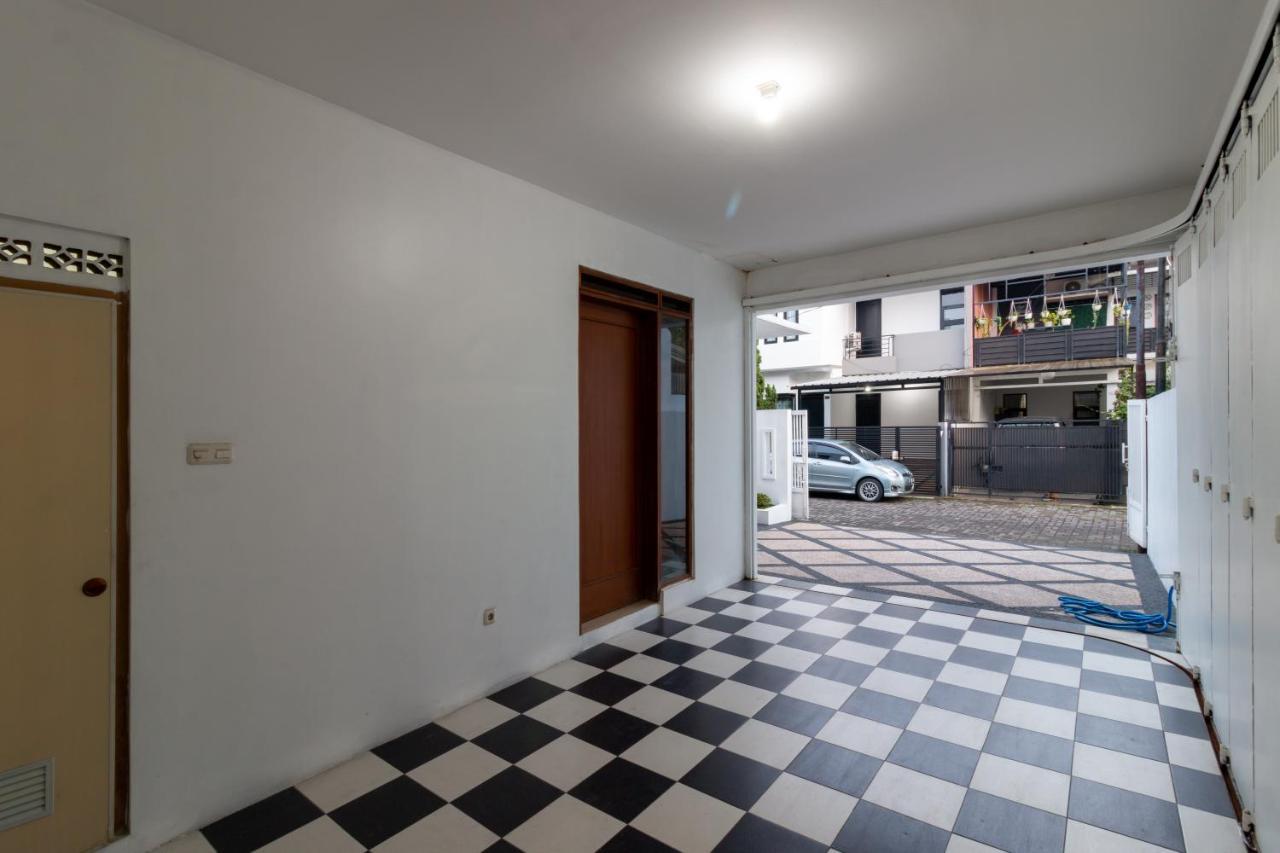 Spacious, White-Villa Belgareti @Kiara Condong Бандунг Екстериор снимка