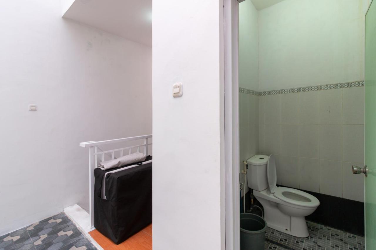 Spacious, White-Villa Belgareti @Kiara Condong Бандунг Екстериор снимка