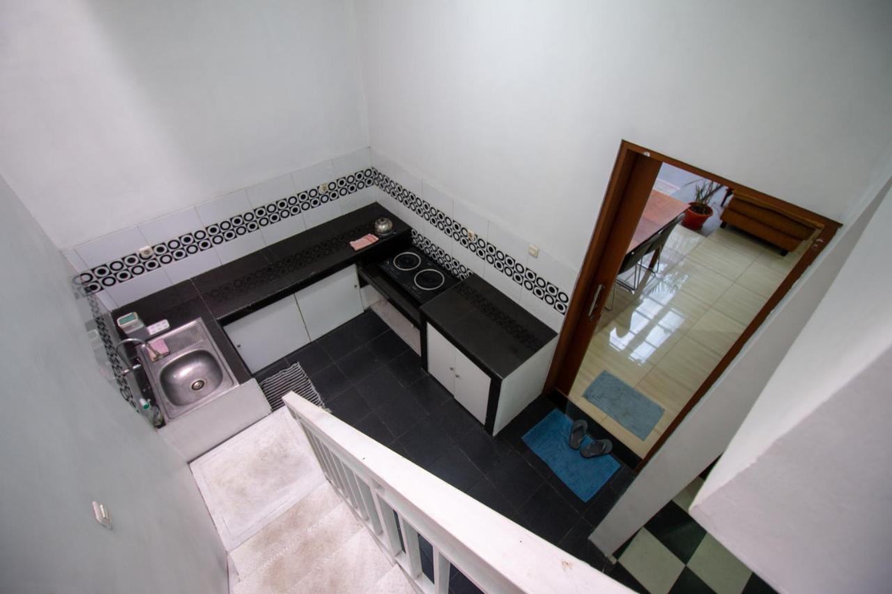 Spacious, White-Villa Belgareti @Kiara Condong Бандунг Екстериор снимка